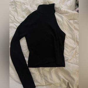 NWOT one shoulder turtleneck